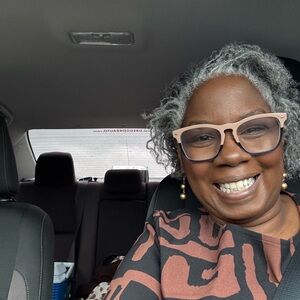 Meet your Posher, Paula